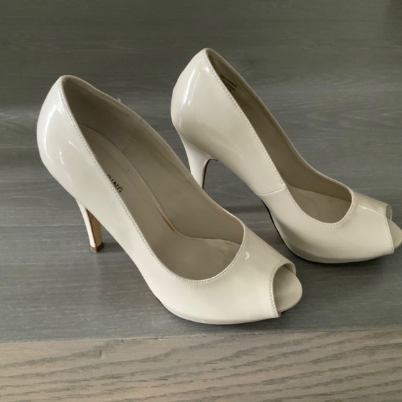 Call It Spring, Peak Toe Heel, Size US 9 - Picture 2 of 5